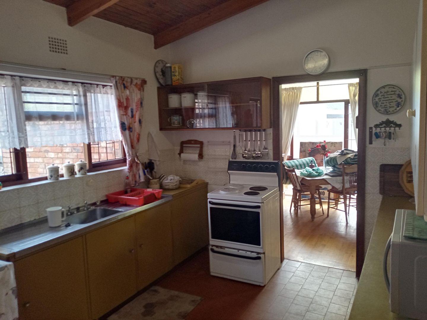 To Let 5 Bedroom Property for Rent in Klein Brak Western Cape
